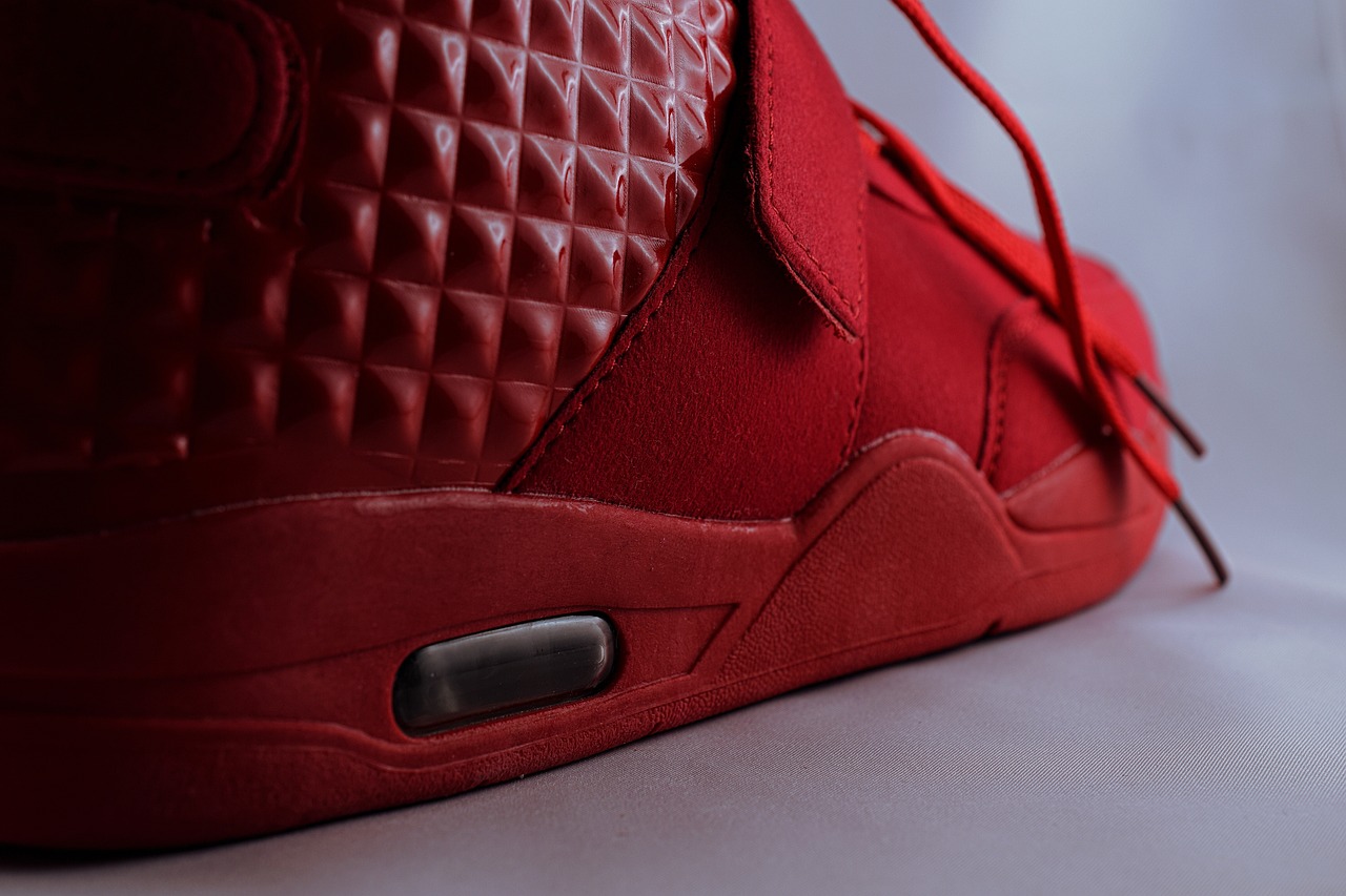 Nike最新款休閑鞋，時(shí)尚與舒適的完美融合