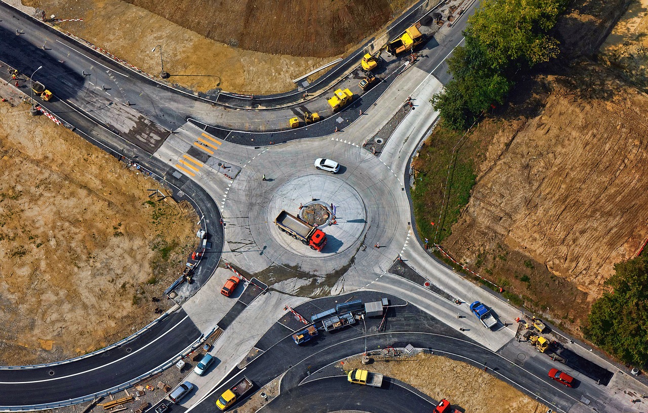 龍巖現代化交通網(wǎng)絡(luò )規劃，高速公路建設助力區域經(jīng)濟發(fā)展