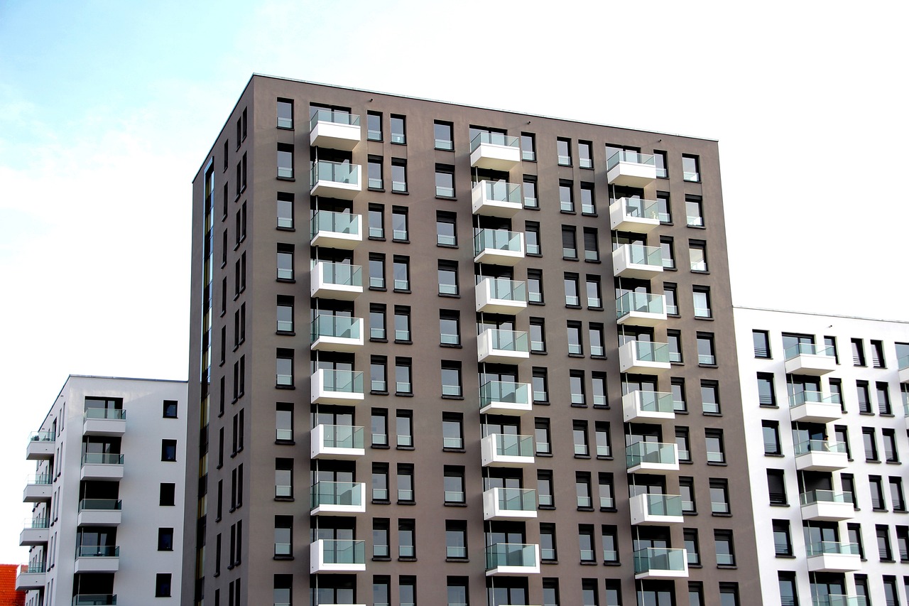 廬江城東房?jì)r(jià)動(dòng)態(tài)，最新趨勢、影響因素與未來(lái)展望