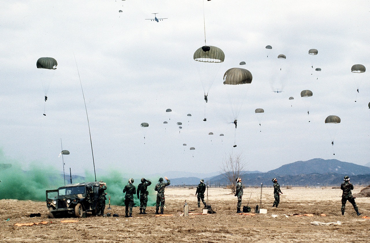 國防力量持續增強，中國展現大國擔當——最新軍事新聞綜述